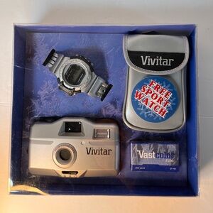 Vivitar 35MM Camera Focus Free Point and Shoot Gift set Brand New NOS Free Watch